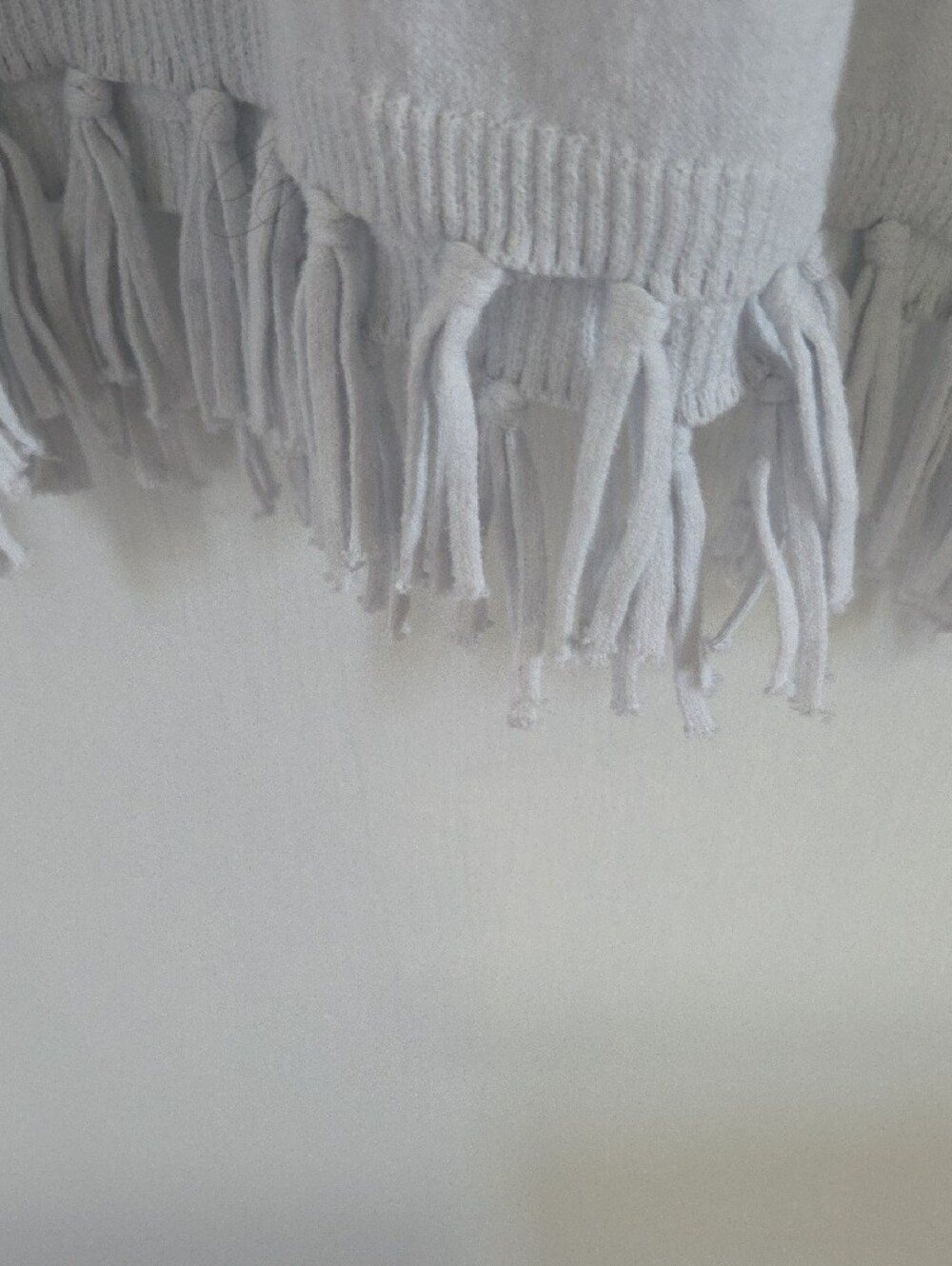 Lily Pulitzer Women’s Lightweight Fringe Hem Long Sleeve Top - Light Blue Large - Picture 5 of 10